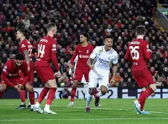 足球赛场惊现黑马球队，逆袭之路令人瞩目(2021足球黑马)