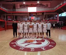 河南男篮惊险胜出,擒得胜利点火季后赛希望(向着胜利前进哑巴第几集露馅)